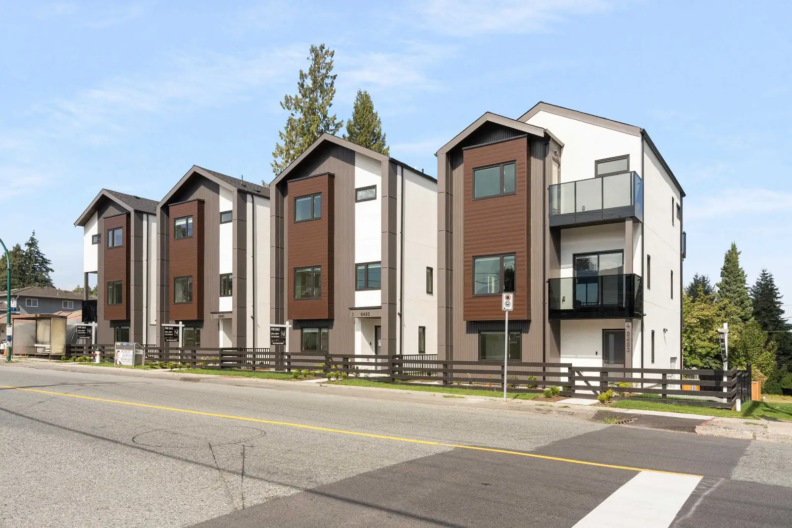 1 8483 16 AVENUE, Burnaby BC V3N 1S4