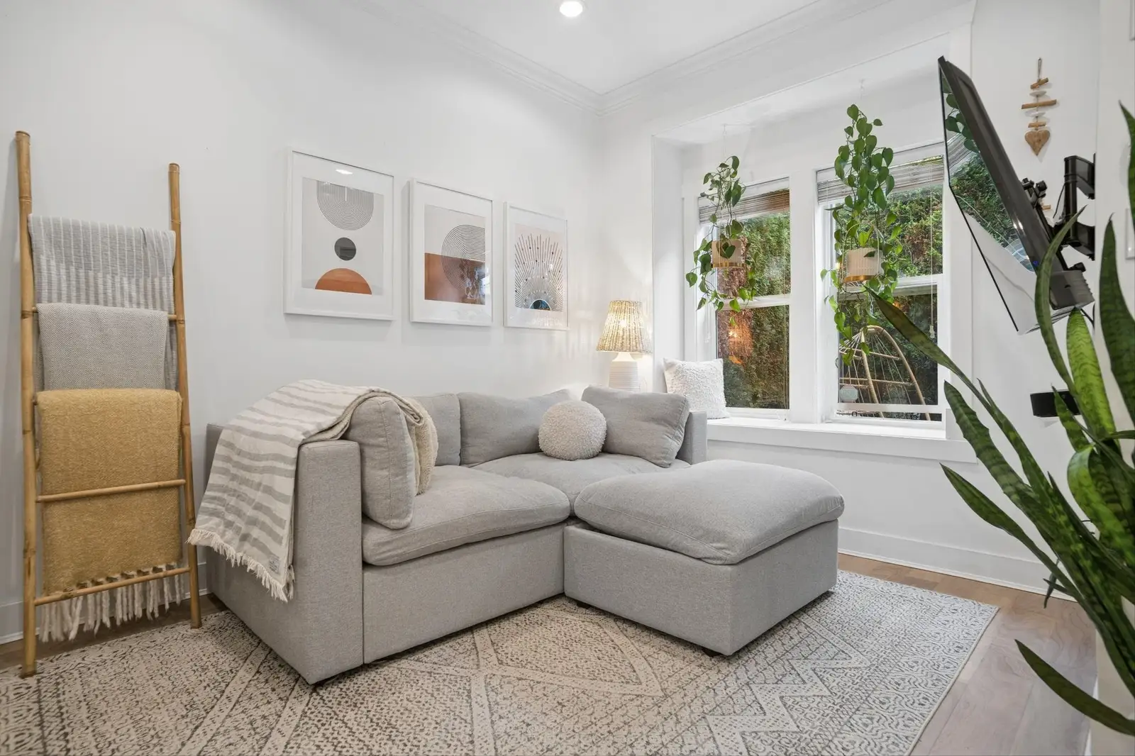 1475 E 20TH AVENUE, Vancouver BC V5N 2K5