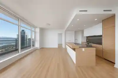 3503 4688 KINGSWAY, Burnaby BC V5H 0E9