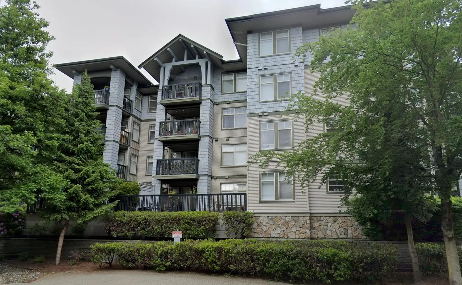 203 2998 SILVER SPRINGS BOULEVARD, Coquitlam BC V3E 3R7