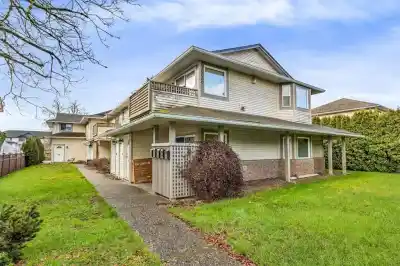 4 19690 56 AVENUE, Langley BC V3A 3X6