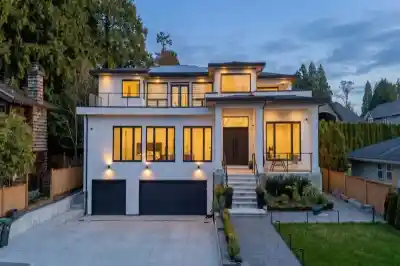 13125 14 AVENUE, Surrey BC V4A 1G6