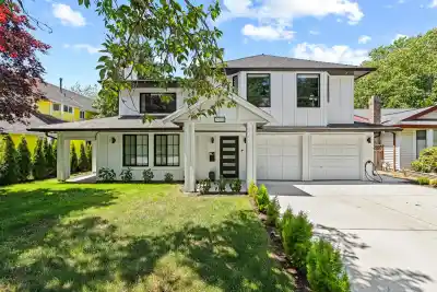 1939 144 STREET, Surrey BC V4A 7M6