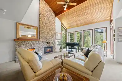 23956 64 AVENUE, Langley BC V2Y 2G8