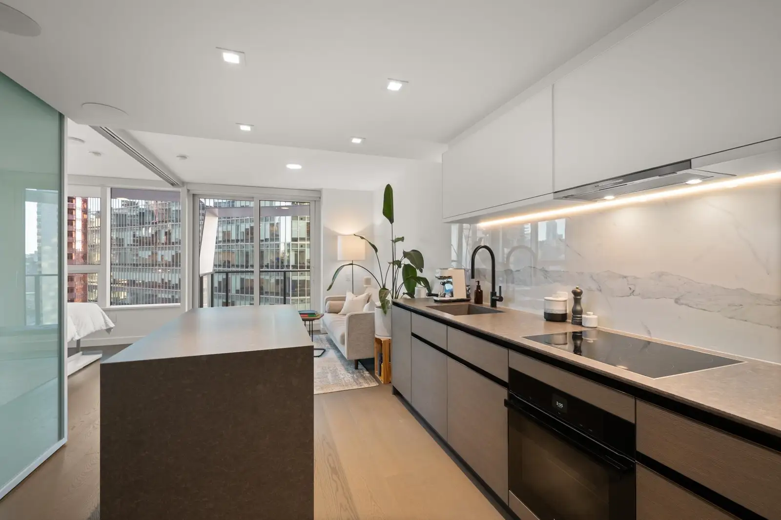 1404 620 CARDERO STREET, Vancouver BC V6G 0C7