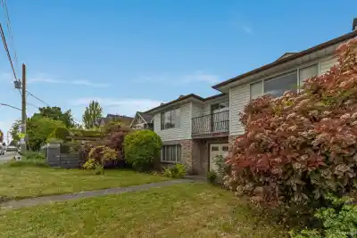 7769 10TH AVENUE, Burnaby BC V3N 2S2