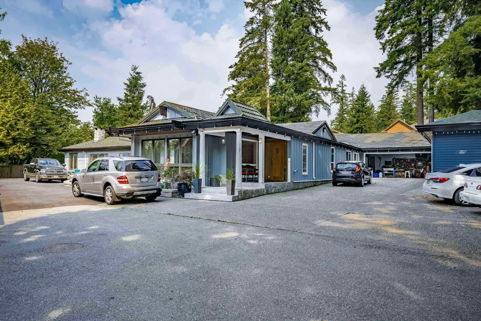 13439 56 AVENUE, Surrey BC V3X 2Z5