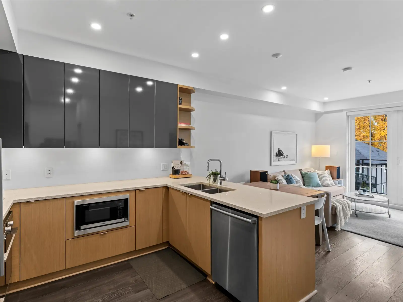 302 2528 COLLINGWOOD STREET, Vancouver BC V6R 0C1