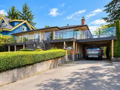 2576 WALL STREET, Vancouver BC V5K 1A5