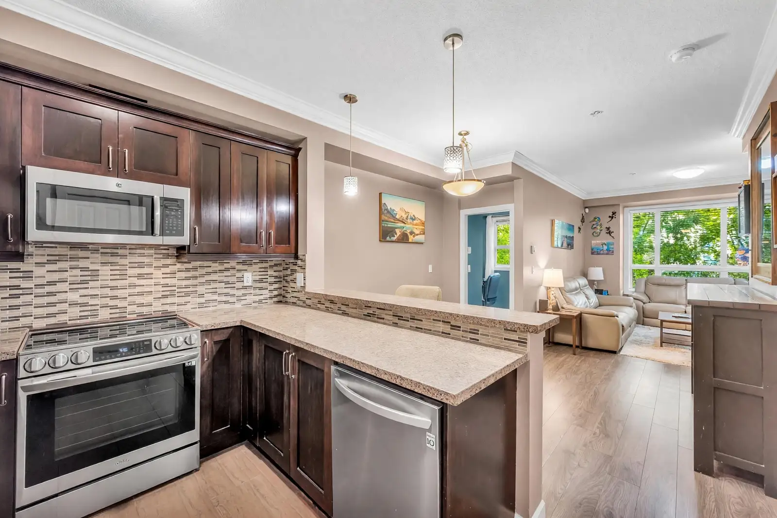 420 13897 FRASER HIGHWAY, Surrey BC V3T 0G8