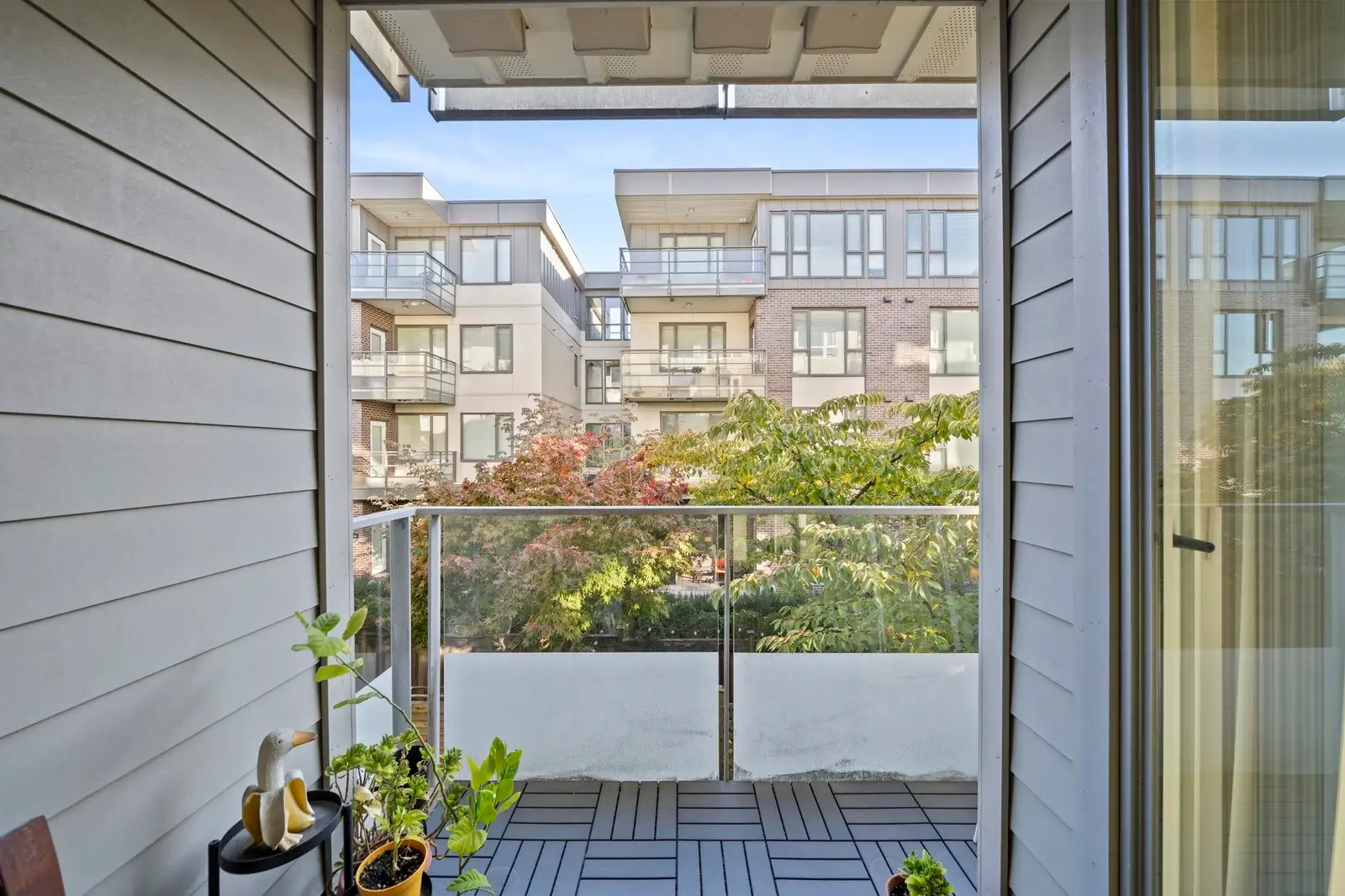 205 5388 GRIMMER STREET, Burnaby BC V5H 0B9