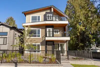 101 3532 HASTINGS STREET, Port Coquitlam BC V3E 0A6