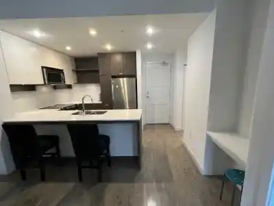 320 608 COMO LAKE, Coquitlam BC V3J 0B2