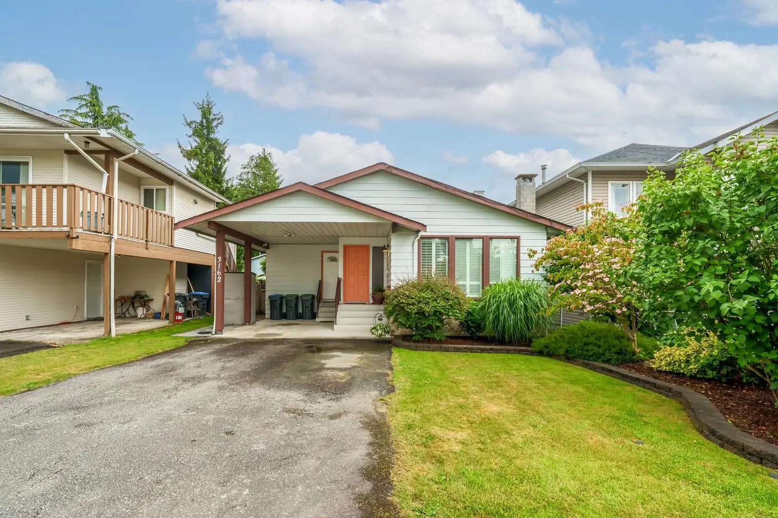 3162 OXFORD STREET, Port Coquitlam BC V3B 4C5