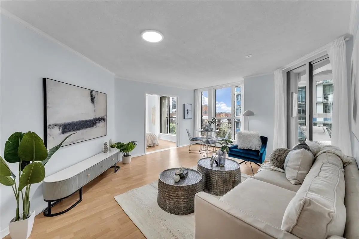 701 1010 BURNABY STREET, Vancouver BC V6E 4L8