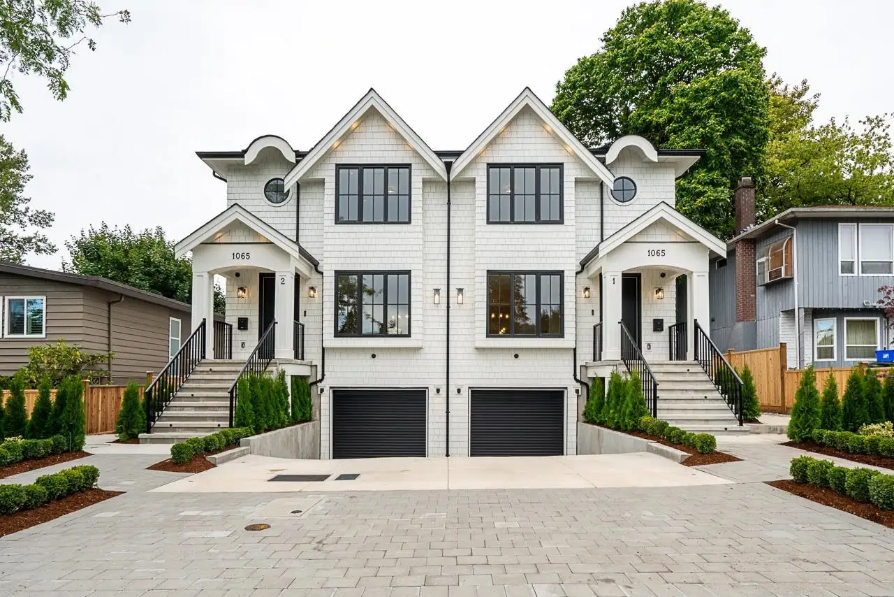 1 1065 RIDLEY DRIVE, Burnaby BC V5A 2N7