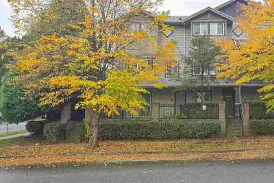 5 3139 SMITH AVENUE, Burnaby BC V5G 2S8