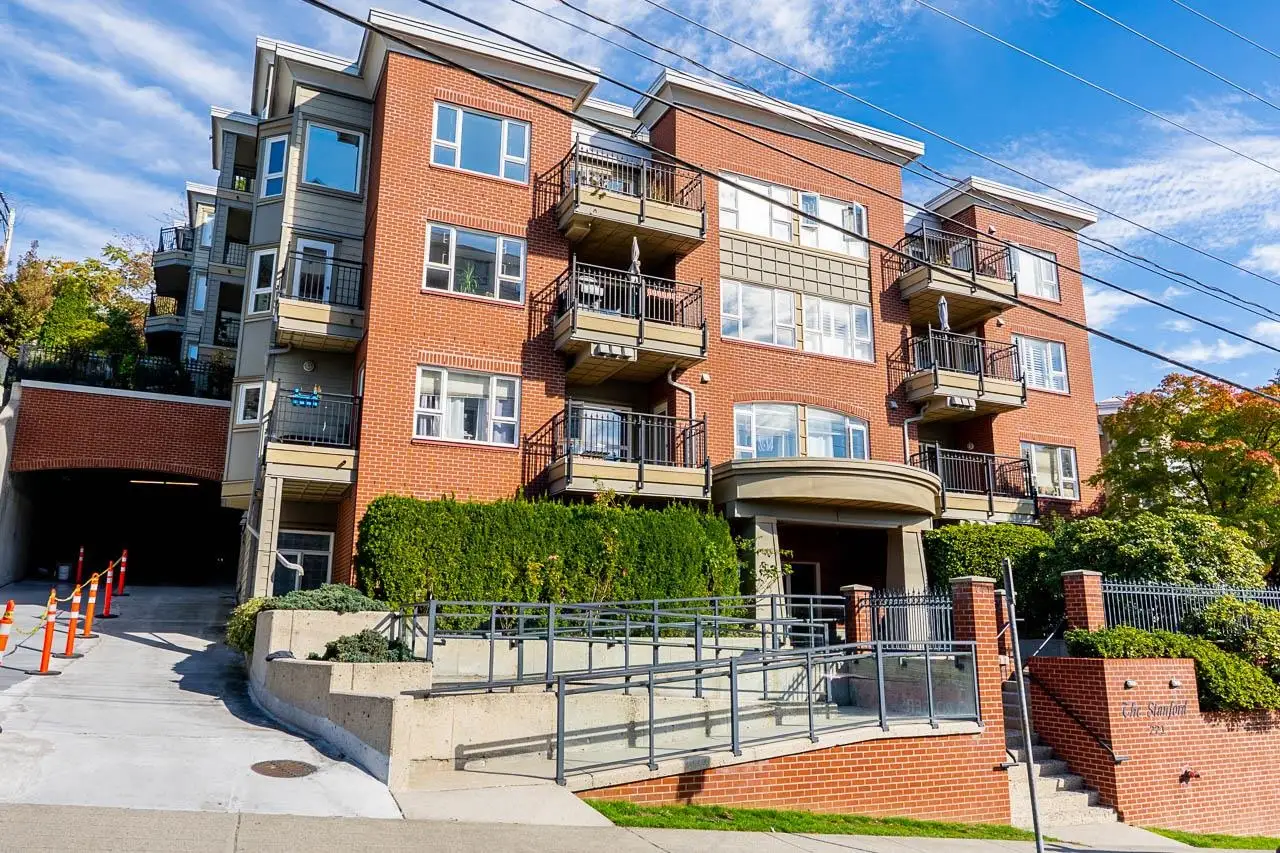 301 221 ELEVENTH STREET, New Westminster BC V3M 4C8