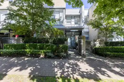 TH1 9188 UNIVERSITY CRESCENT, Burnaby BC V5A 0A5