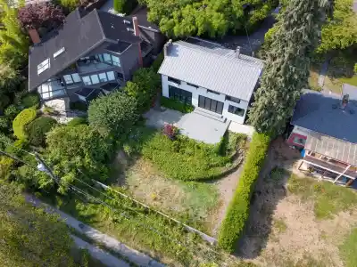 2234 PALMERSTON AVENUE, West Vancouver BC V7V 2V8