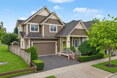 17384 3 AVENUE, Surrey BC V3Z 2N7