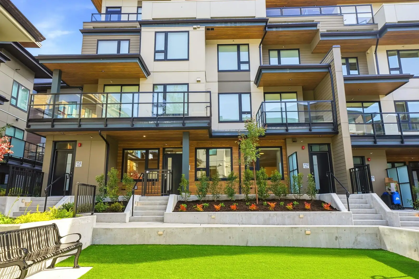 111 950 LYTTON STREET, North Vancouver BC V7H 0C4