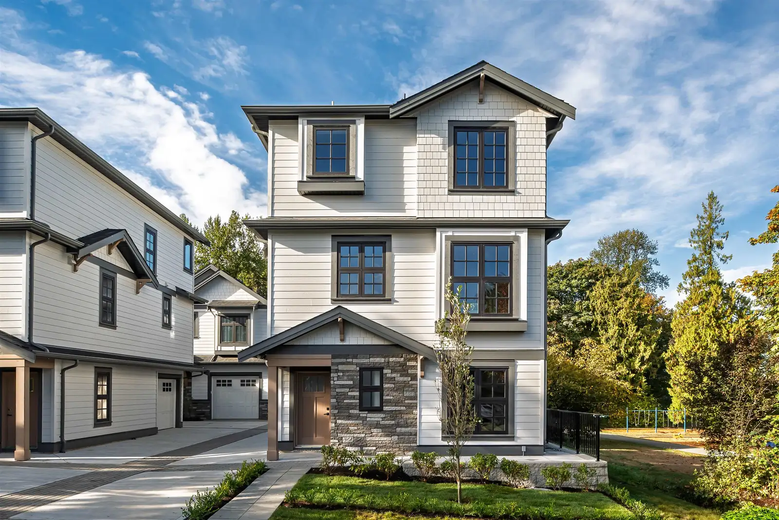 1 7609 COLDICUTT STREET, Burnaby BC V3N 3Z5
