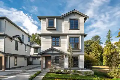 1 7609 COLDICUTT STREET, Burnaby BC V3N 3Z5