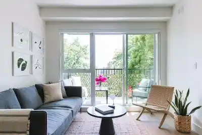 407 2235 E BROADWAY STREET, Vancouver BC V5N 0J5