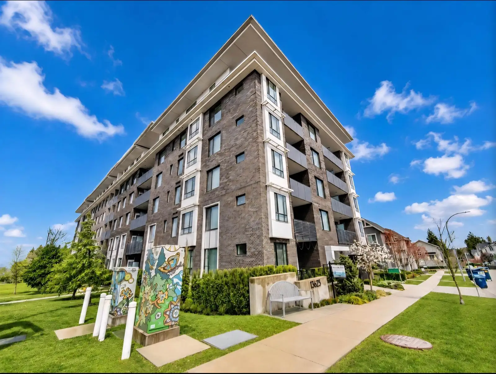 319 13623 81A AVENUE, Surrey BC V3W 3N7