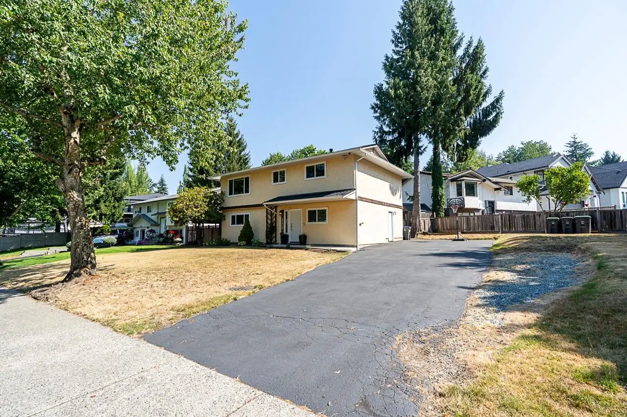 6304 SUNDANCE DRIVE, Surrey BC V3S 8A9