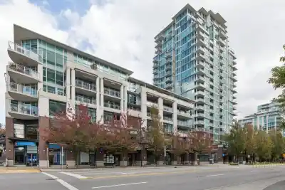 PH 601 100 E ESPLANADE, North Vancouver BC V7L 4V1