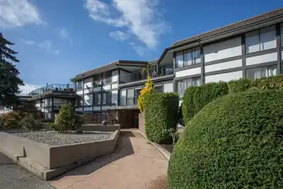 310 1437 FOSTER STREET, White Rock BC V4B 3X6