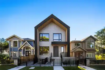 2 6831 SALISBURY AVENUE, Burnaby BC V5E 2Z4