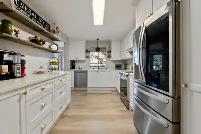 202 1488 MERKLIN STREET, White Rock BC V4B 4C3