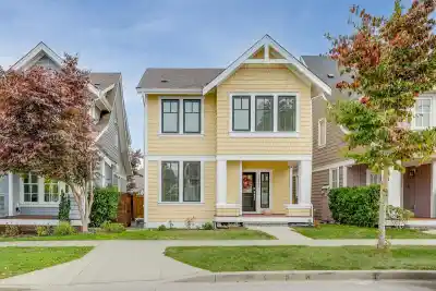 12955 15A AVENUE, Surrey BC V4A 0B7
