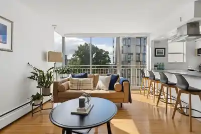 607 1250 BURNABY STREET, Vancouver BC V6E 1P6