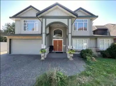 13494 98A AVENUE, Surrey BC V3T 1C8