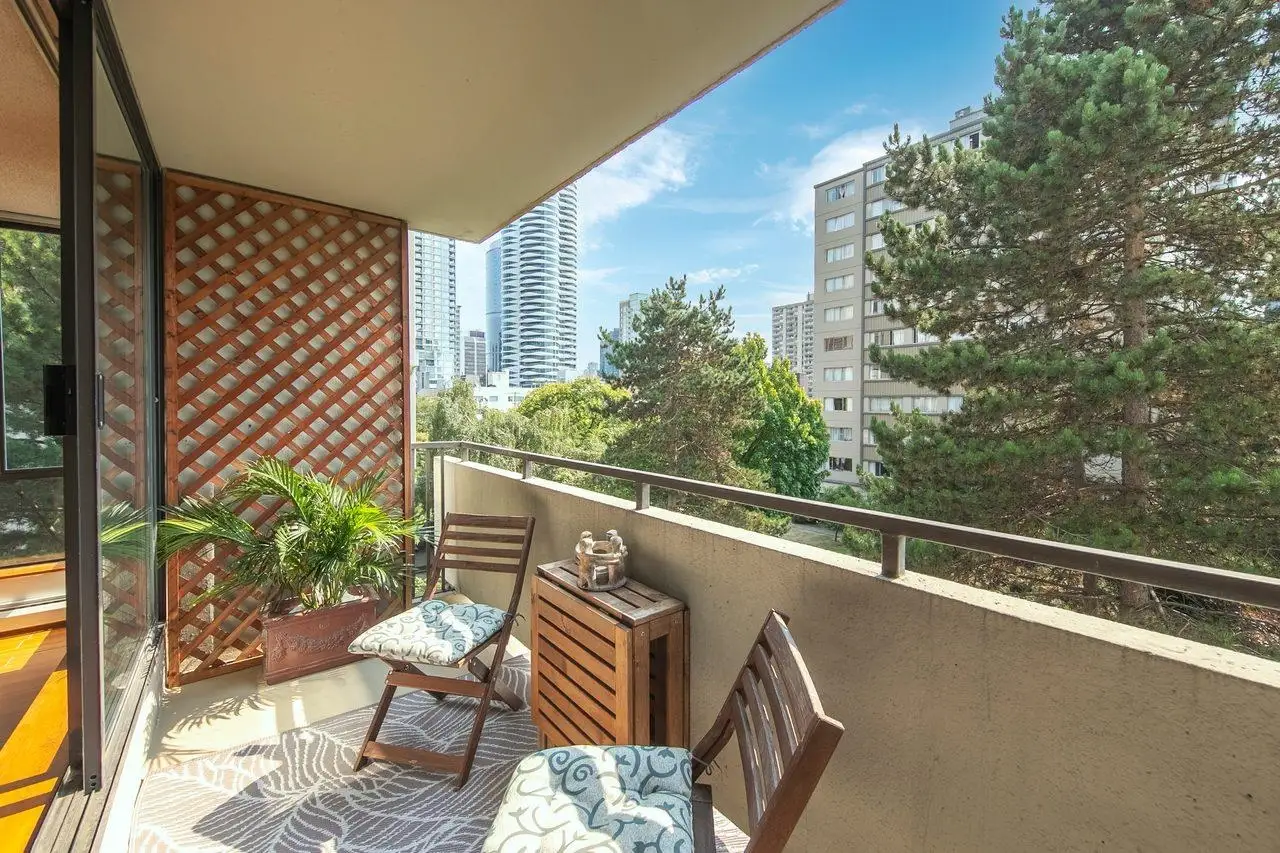 402 1127 BARCLAY STREET, Vancouver BC V6E 4C6