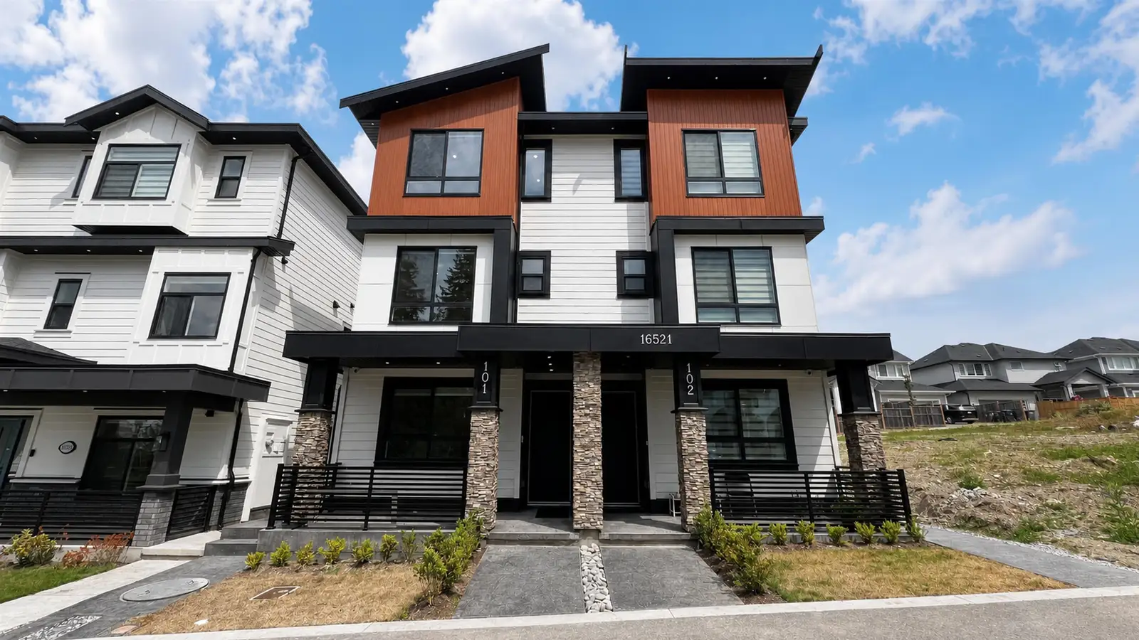 16521 20 AVENUE, Surrey BC V3Z 0X6