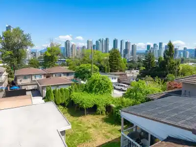 4137 DOMINION STREET, Burnaby BC V5G 1C5