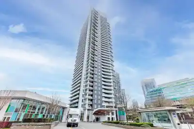3303 9887 WHALLEY BOULEVARD, Surrey BC V3T 0P4