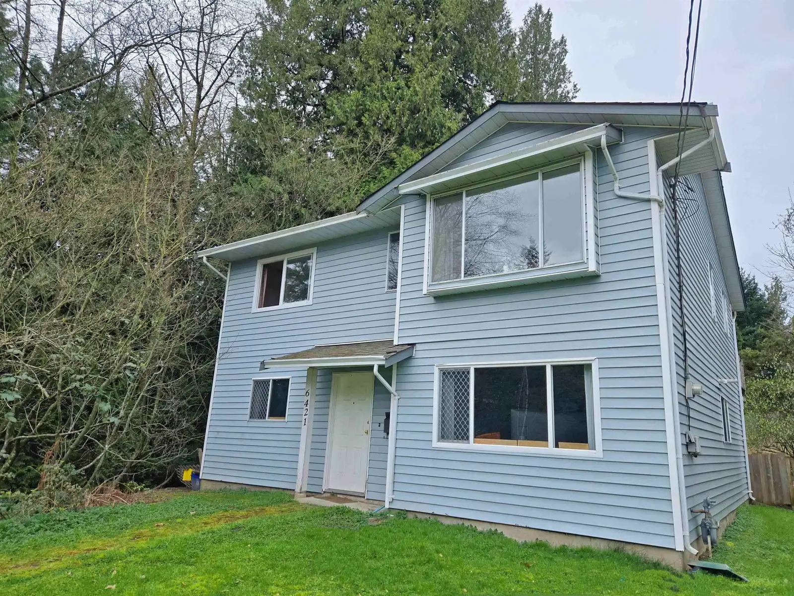 6421 KING GEORGE BOULEVARD, Surrey BC V3W 4Z4