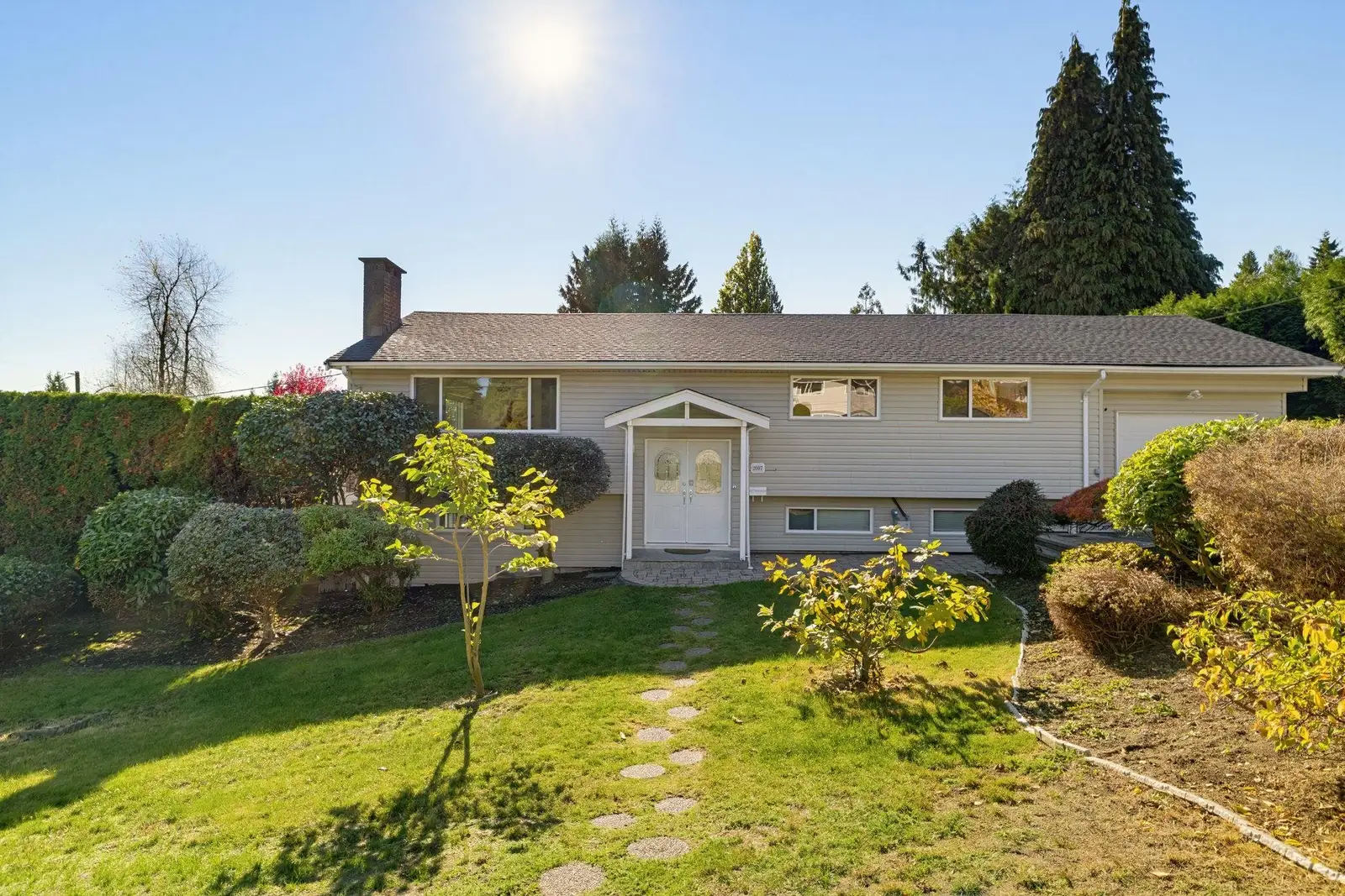 2007 FLORALYNN CRESCENT, North Vancouver BC V7J 2W1