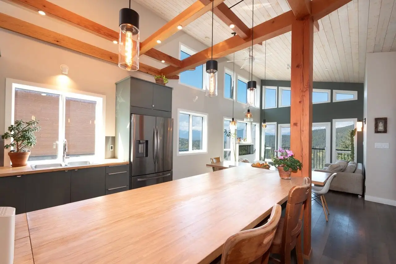 897 RIVENDELL DRIVE, Bowen Island BC V0N 1G1