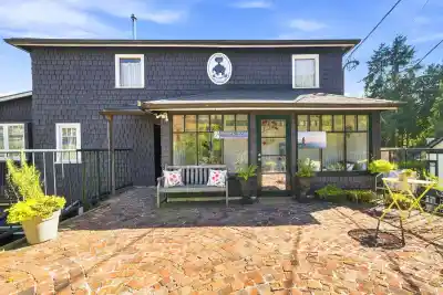 3396 MARINE DRIVE, West Vancouver BC V7V 1M9