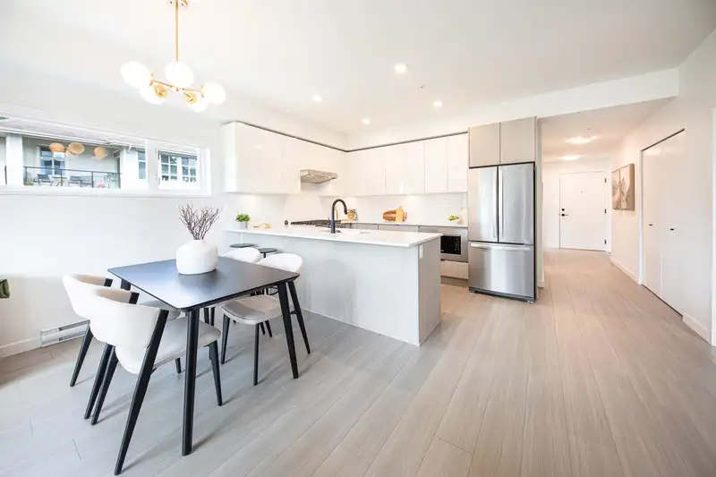 202 2277 HAWTHORNE AVENUE, Port Coquitlam