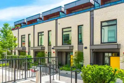 12 6778 OAK STREET, Vancouver BC V6P 0L2