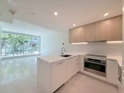 TH10 10388 133 STREET, Surrey BC V3T 0R2