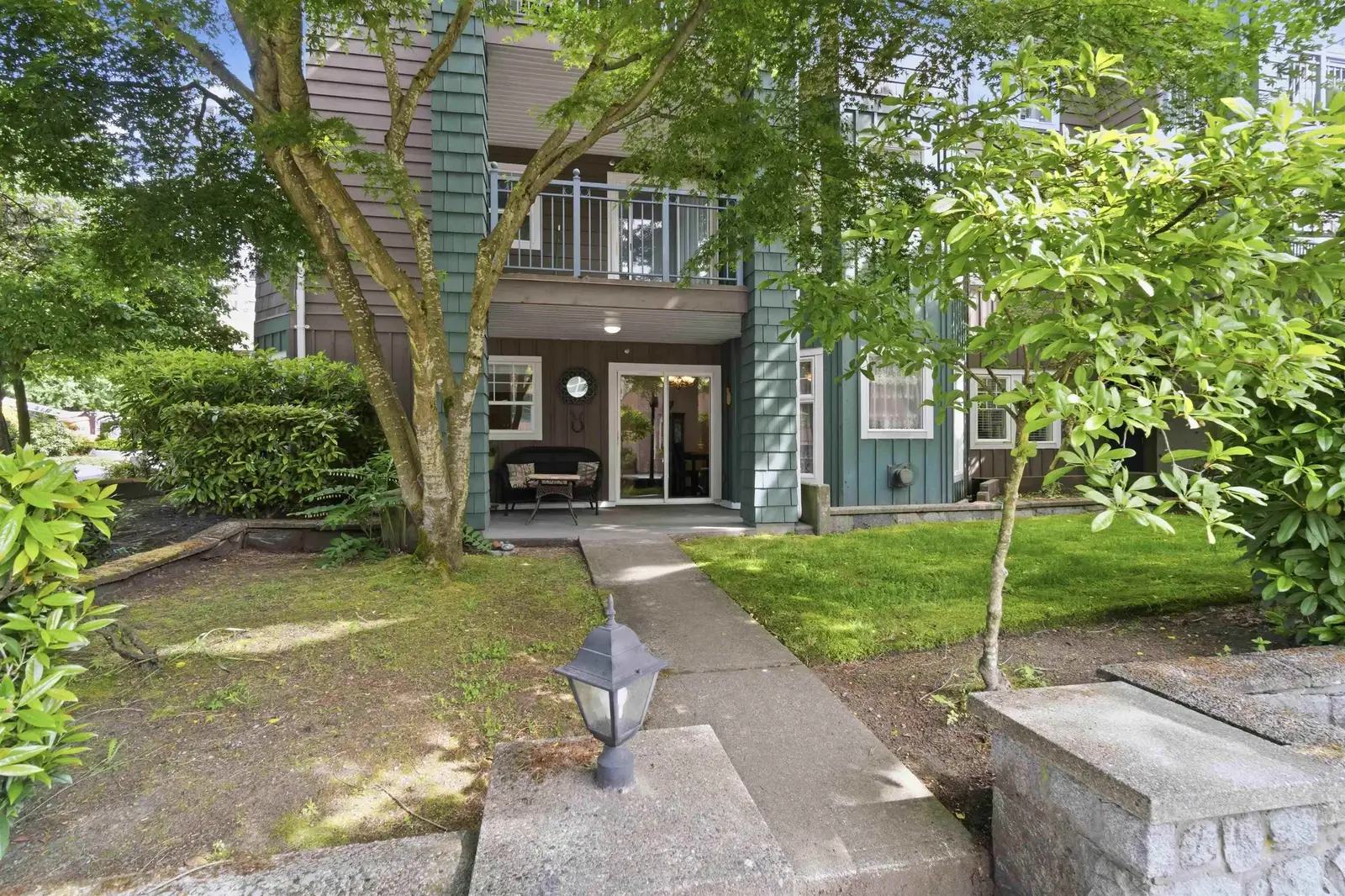 G01 3085 PRIMROSE LANE, Coquitlam BC V3B 7S3